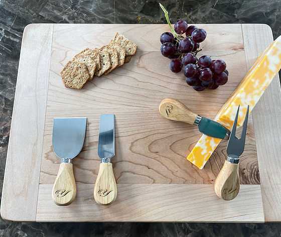 Customizable Cheese Cutting Set